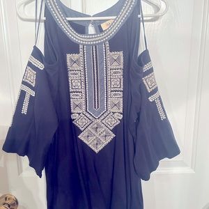 Navy cold shoulder top/tunic